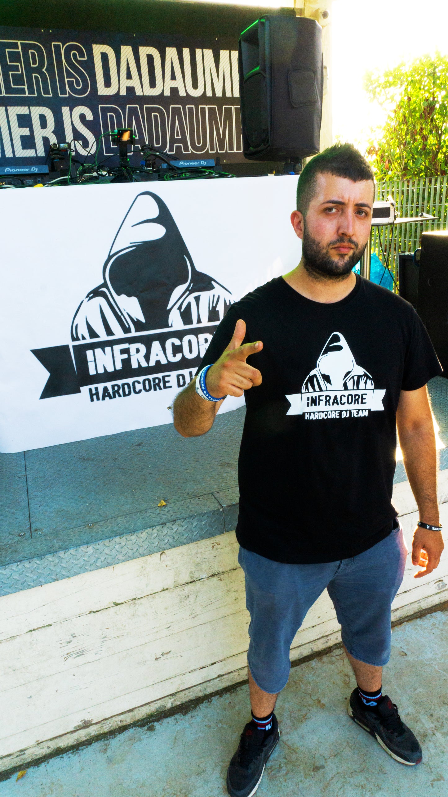 Infracore Pack (T-Shirt + Portachiavi)